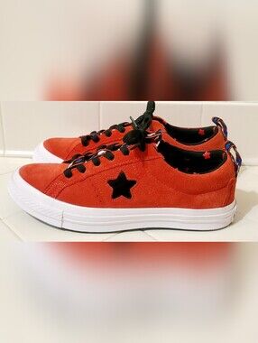 Limited Edition Converse One Star Ox Hello Kitty Fiery Red Unisex Size 8W/6M